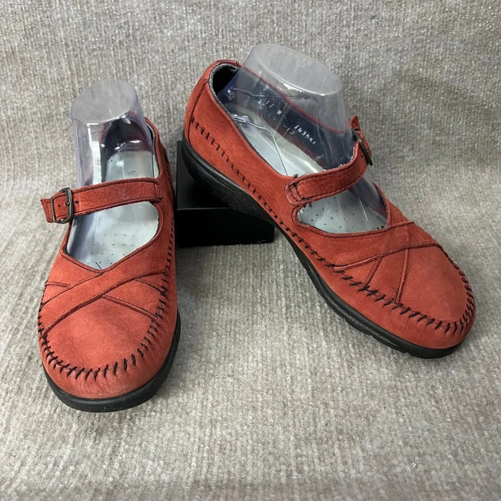 ECCO Women's 11 Red Suede Mary Jane Comfort Shoes Style 143551 Slip-On Flats‎